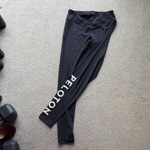 Peloton Black Logo Leggings – Size Small